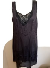 New Women  s Black Lace Trimmed Soft Nylon Slip Size XL