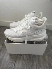 Alexander McQueen  Over Sized Runner
