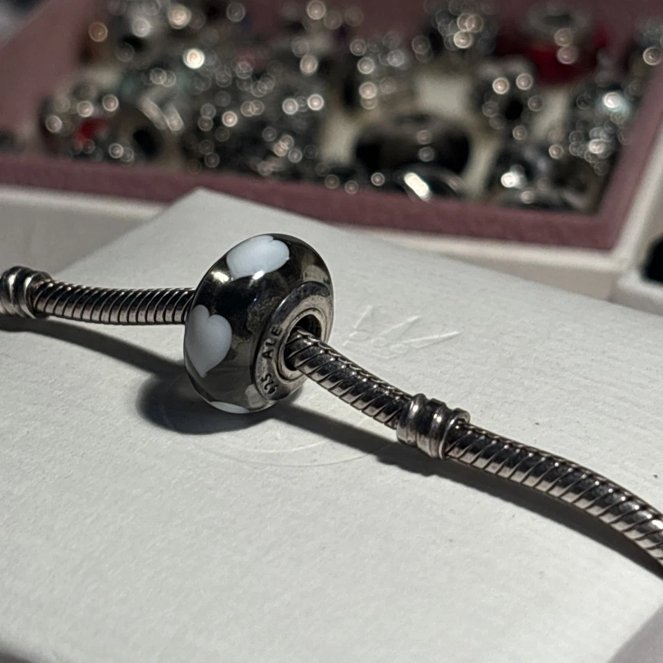 正品潘多拉“灰色心形”穆拉诺玻璃珠 - 790666 - 已退役 — 第 3/4 张图片