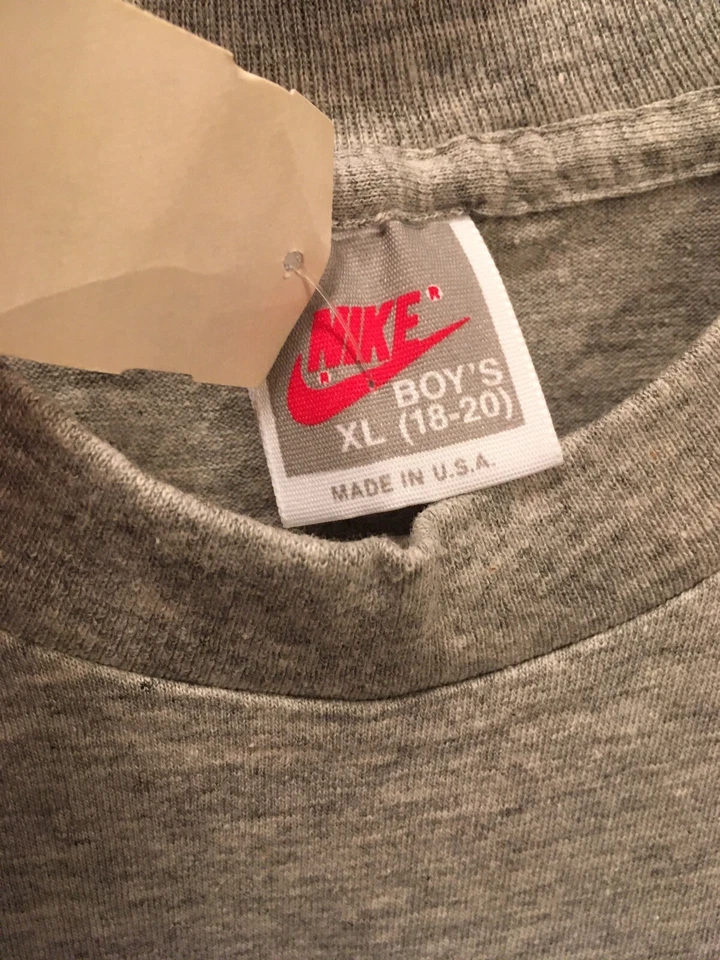 VTG NIKE DAVID ROBINSON T-SHIRT NEW Old Stock 90’s San Antonio Spurs Caricature - Image 4 of 4