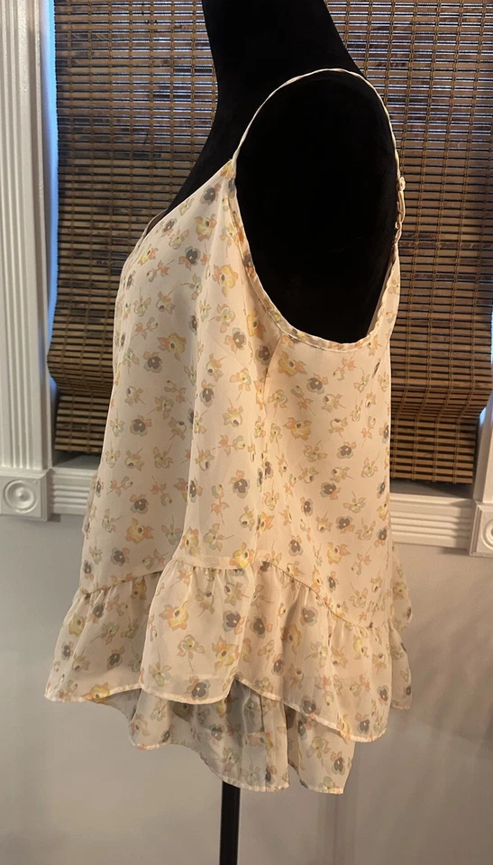 Lauren Conrad Layered Ruffle Floral Thin Straps Camisole Shirt Women’s Large - Image 2 of 4