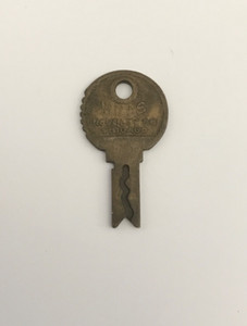 Original VINTAGE Coin Slot Machine Key Mills Novelty U3174