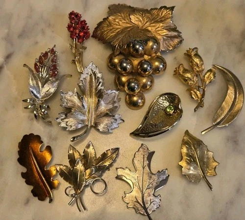 VTG BROOCH LOT 11 FLORAL LEAF ROSE GRAPE GOLD & SILVER TONE COSTUME JEWELRY