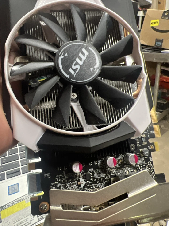 Tarjeta de video MSI GeForce GTX 970 4GD5T OC 4GB GDDR5 PCIe 3.0x16 DP HDMI DVI-I DVI-D Foto 2 de 4