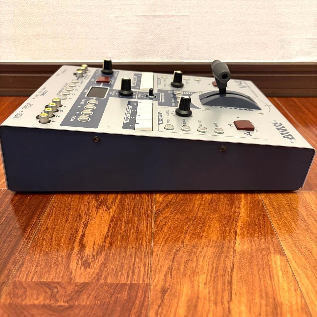 Roland Edirol V-4 4 Channel Video Mixer Switcher Operation