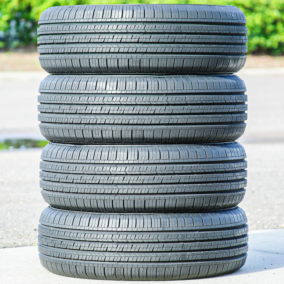 4 Tires Royal Black Touring HP 225/70R15 100T AS A/S All Season Foto 3 de 4