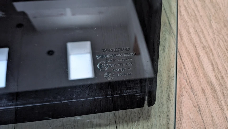 Vidrio ventana delantera izquierda OEM 2010-2017 Volvo XC60 Foto 4 de 4