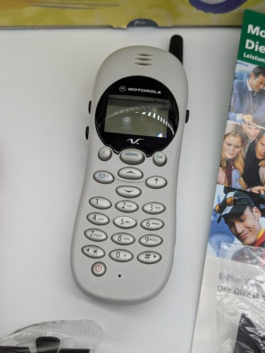 Vintage Motorola V.2288 Britney Spears Tour Wap Set IN Ovp Rétro Téléphone 2 - Photo 11 sur 12
