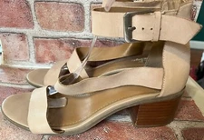 CROWN VINTAGE BEIGE LEATHER ANKLE STRAP DAULLA STACKED LOW HEEL SANDALS 8.5M