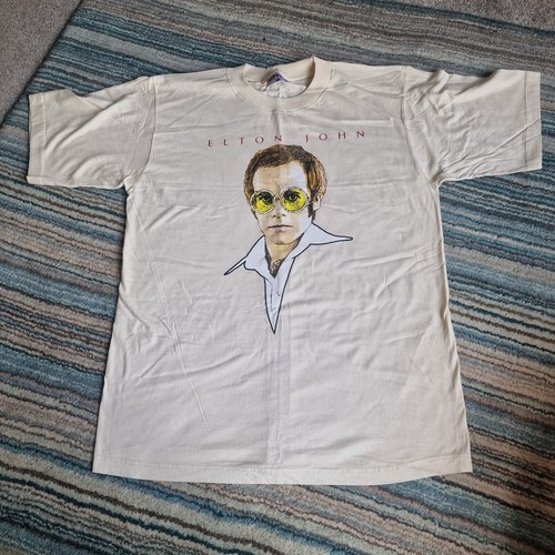 Elton John T shirt 2002 Exclusive For Shepherds Bush Christmas Shows - Mint - Picture 1 of 5