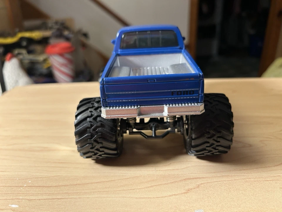 Ford Monster Truck vintage nuevo Ray 1996 1/32 suelto Foto 3 de 4