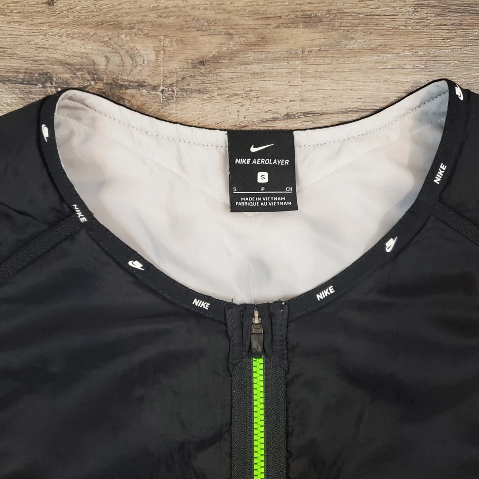 Nike Aerolayer Mens Wild Run Gilet Running Vest S Black Insulated Reflective - Image 4 of 4