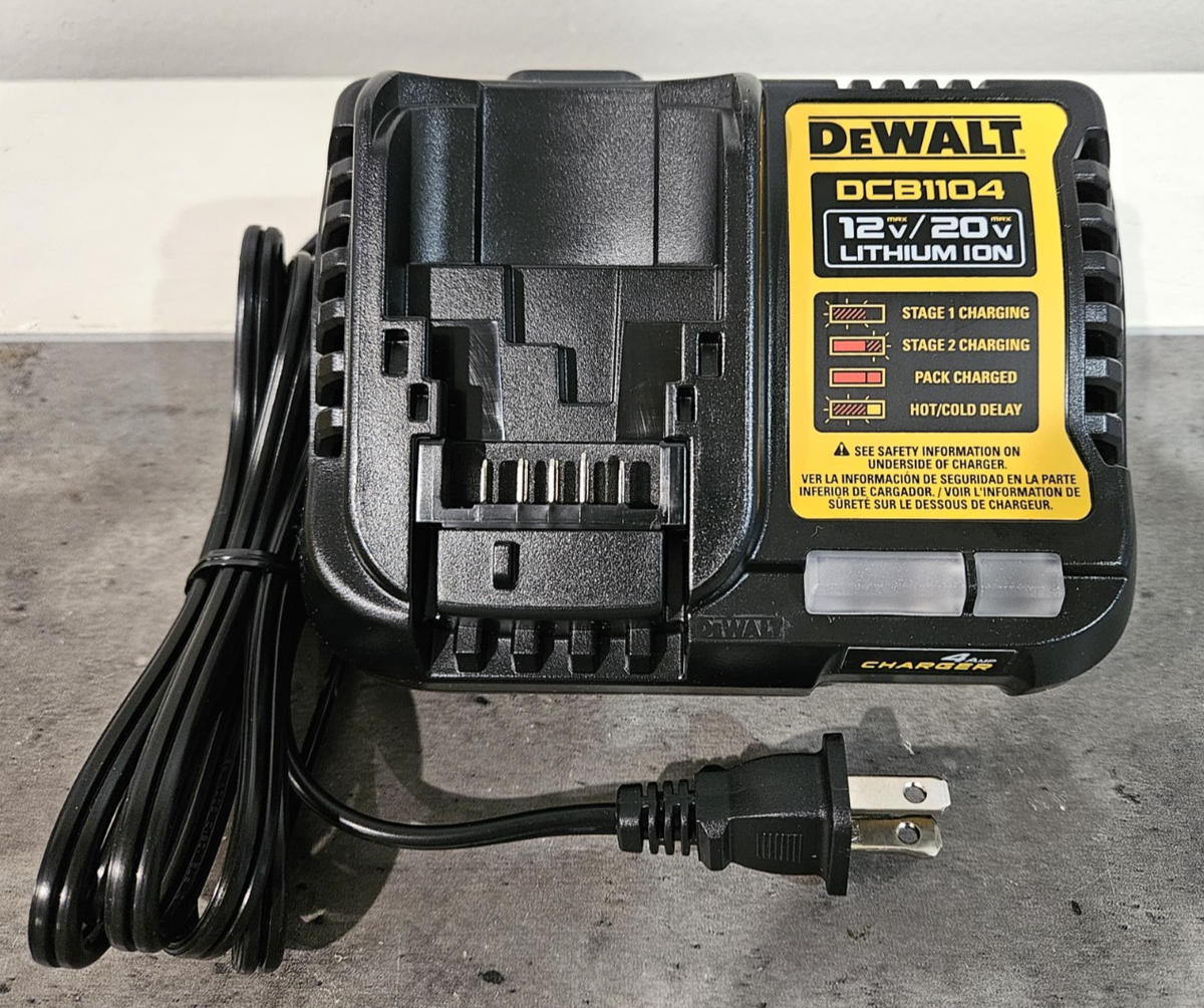 DeWALT 20V Max DCB205-2C Battery Kit: 2 X 5Ah Lithium-Ion Batteries & DCB1104 Charger