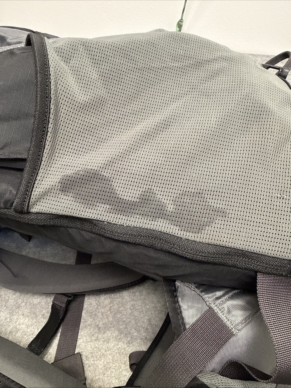 REI Lookout Hiking Backpack Black Gray Daypack Trail Outdoor Gear Padded Straps