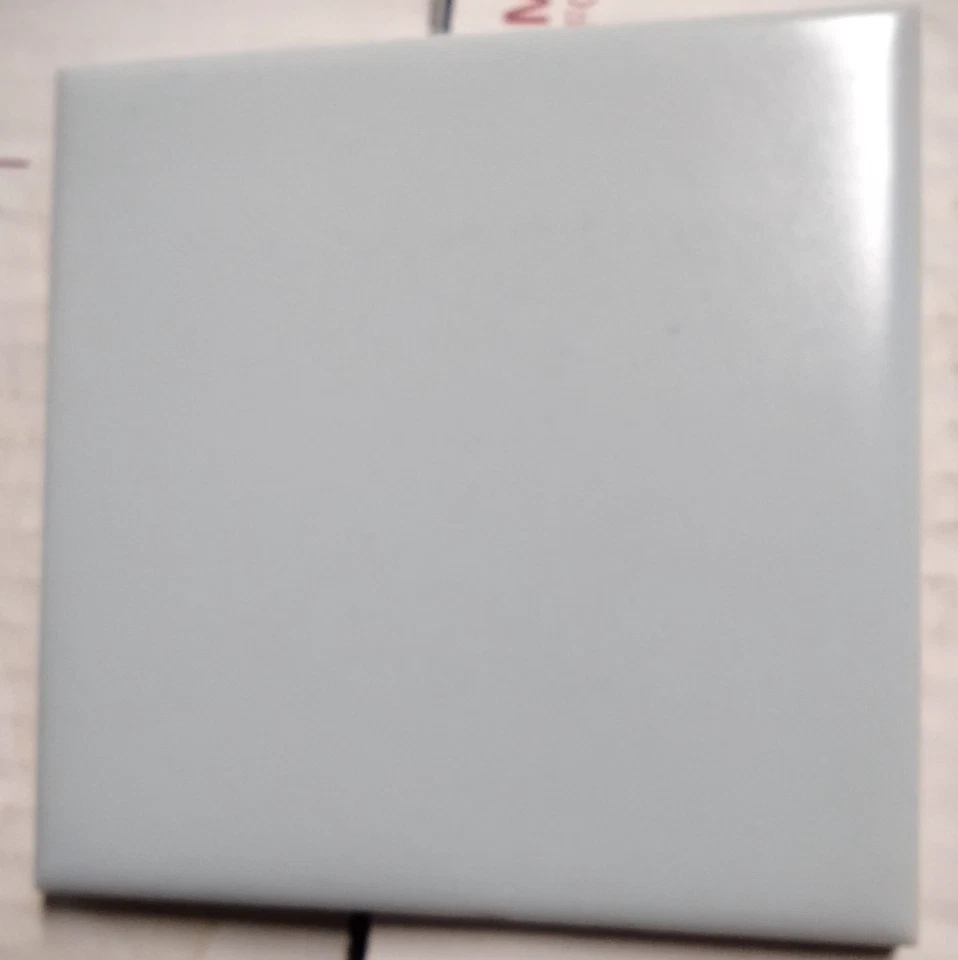 1 mosaico de azulejo de parede EUA 4-3/8" quadrado Cetim fosco azul pálido cerâmica 1950 retrô vintage - Imagem 4 de 4