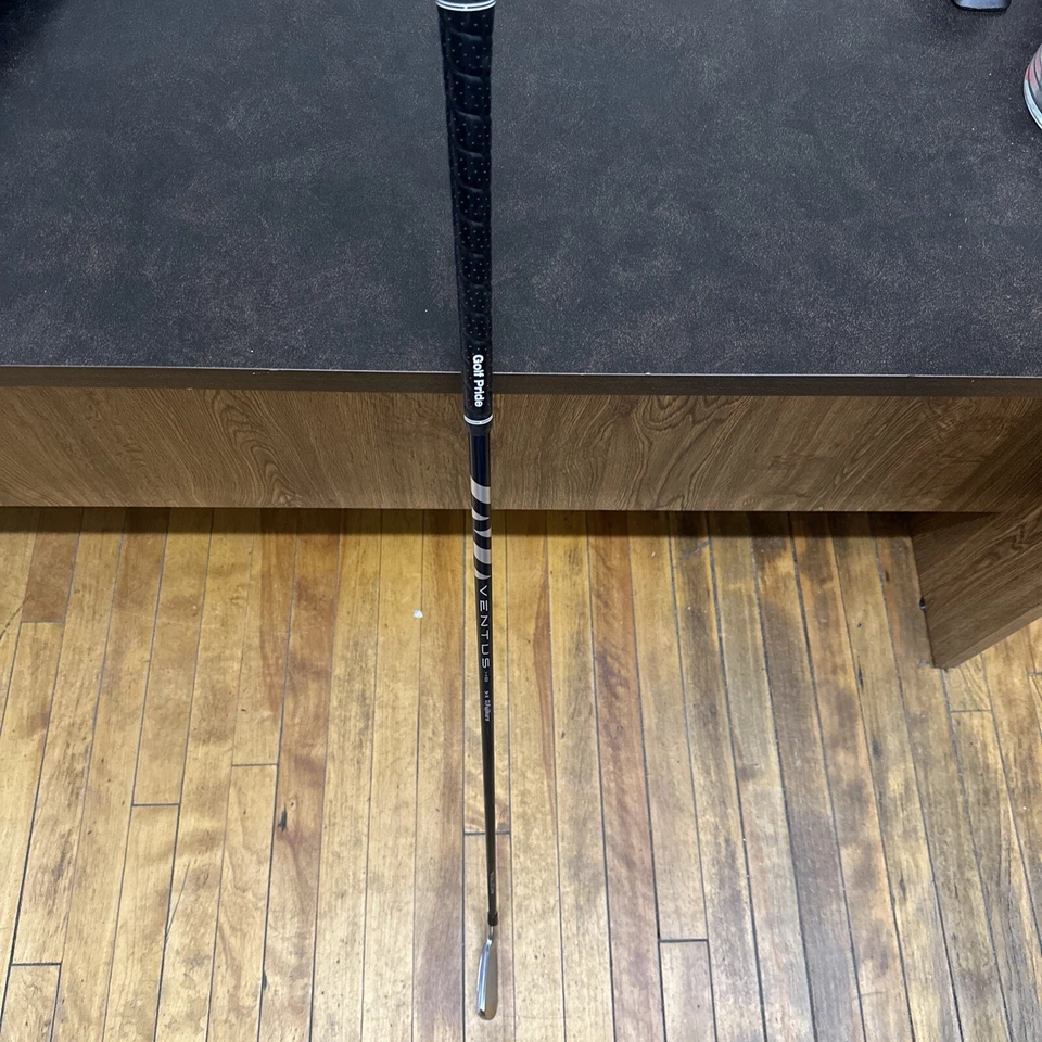 NEW 2023 Titleist T200 Utility 2 Iron w/ Upgraded Fujikura Ventus Blue HB 9X - Image 3 of 4