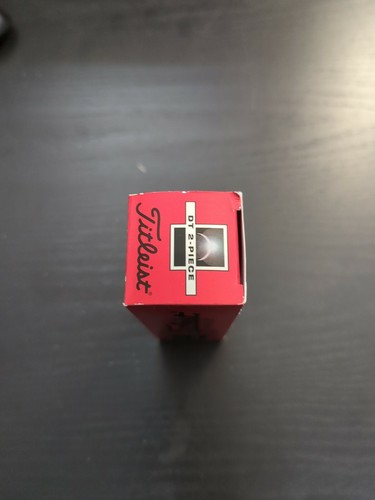 Titleist Sleeve of 3 Golf Balls - DT 2-Piece - Long Straight Distance/Durability - Picture 3 of 6