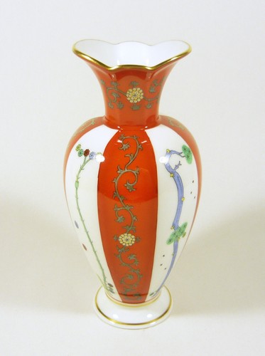 HEREND RED DYNASTY SIANG ROUGE G D LL VASE HANDPAINTED PORCELAIN 