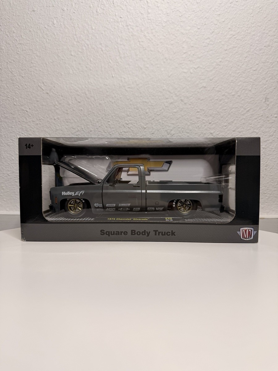 M2 Machines 1975 Chevy Silverado Squarebody Truck 1:24 Holley EFI