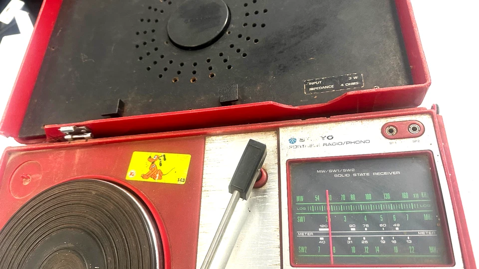 #160 Sanyo g-1219-3 portable Radio/ Portable Phono Player JAPAN 250v for parts - Image 3 of 4