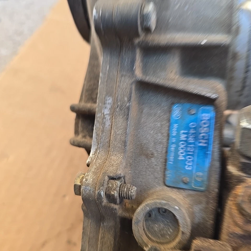 MERCEDES-BENZ R129 500SL 500SEL 1990-92 FUEL INJECTION DISTRIBUTOR FLOW METER - Image 3 of 4