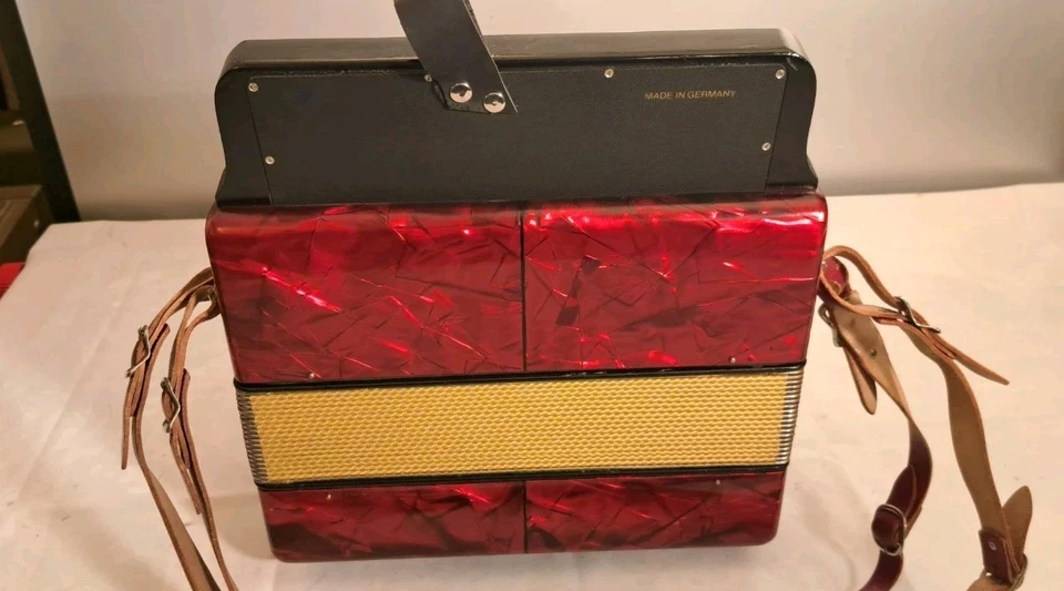 Accordion Hohner Corona III R B ES AS 3 Choir Re-Tuned!!! - Image 3 of 4