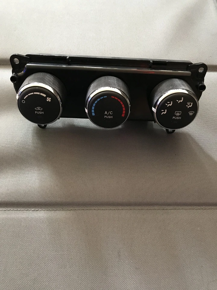 09-11 DODGE JOURNEY UNIDAD DE CONTROL DE AIRE ACONDICIONADO Y CALOR / INTERRUPTOR MOPAR  Foto 4 de 4