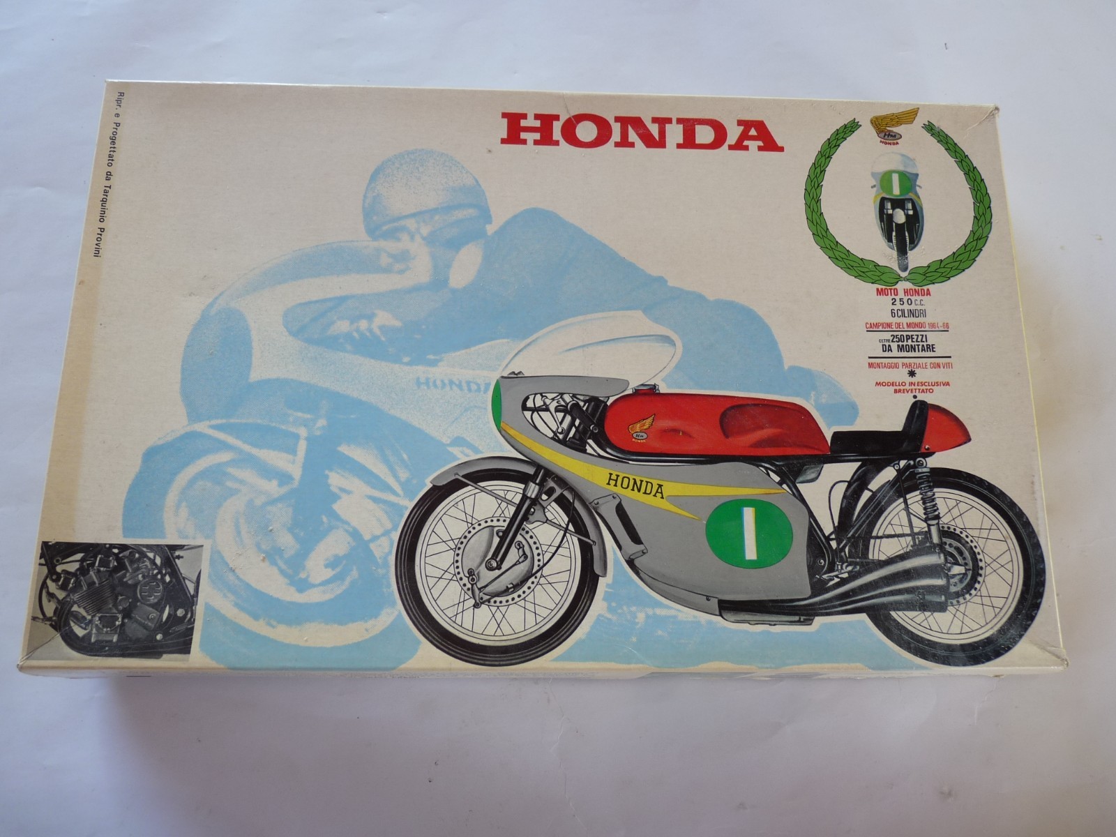 Maquette Honda 250 Six Cylindres RC166 Protar 1/9 Mike Hailwood 1966