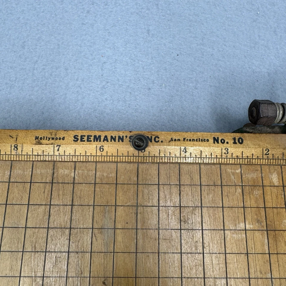 Cortador de papel vintage 10" x 10" de Seemann's No. Base de madera con resorte 10 RARA Foto 2 de 4