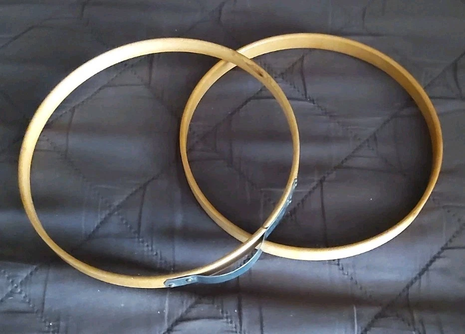 Vintage Princess 6" Adjustable Spring Wood Embroidery Hoop - Image 4 of 4