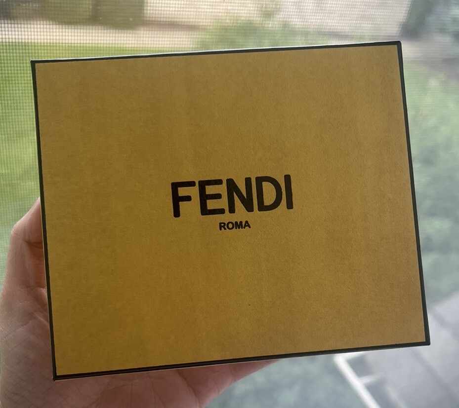 New-Authentic] Fendi Roma FF Jacquard Card Holder - Brown | eBay