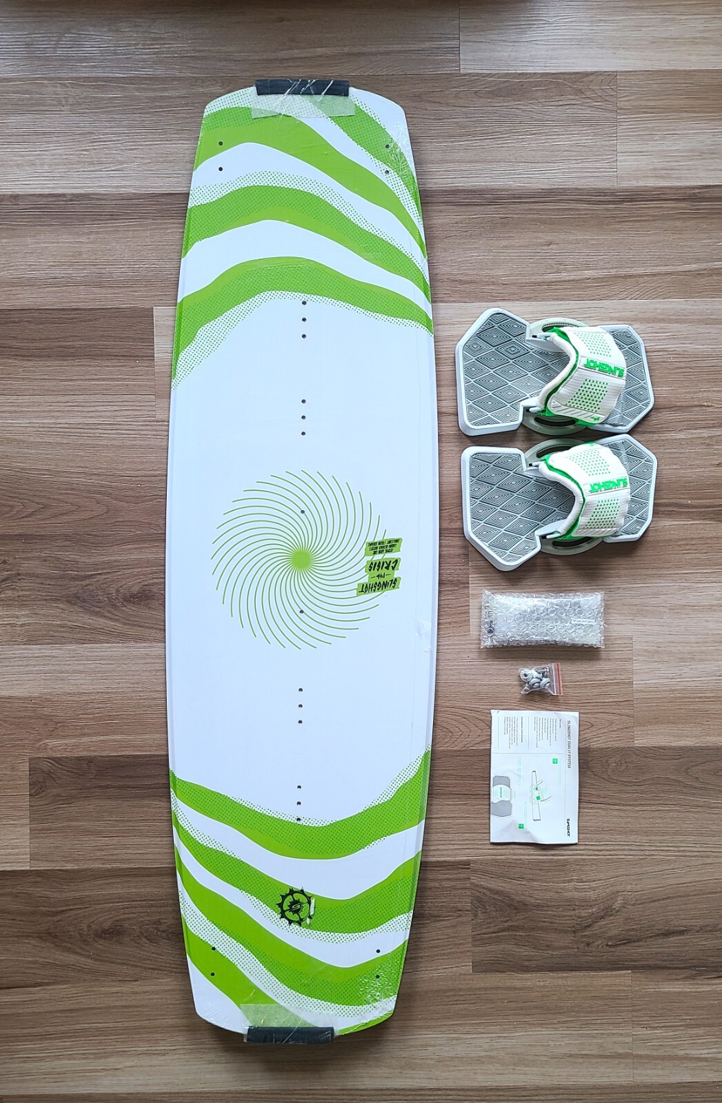 Kiteboard Slingshot Crisis 2019 Neon Green / White Beginner eBay