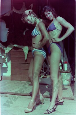 Pretty Woman bikini lingerie pinup candid Vintage Film Negative  V1a14