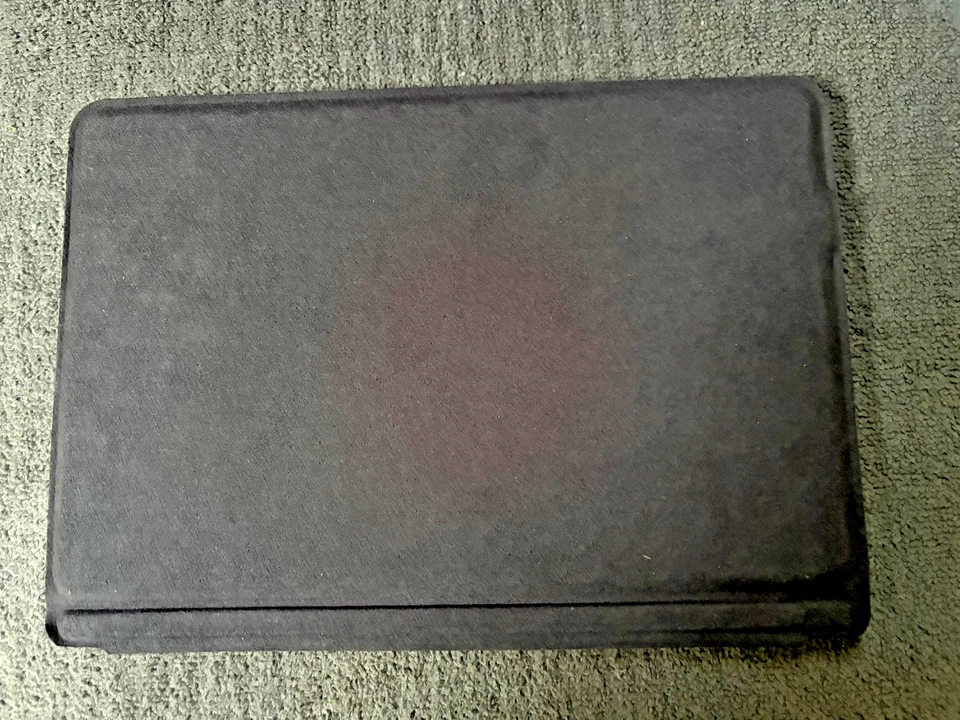 Microsoft surface pro Go 2 Laptop with case and keyboard - Image 4 of 4