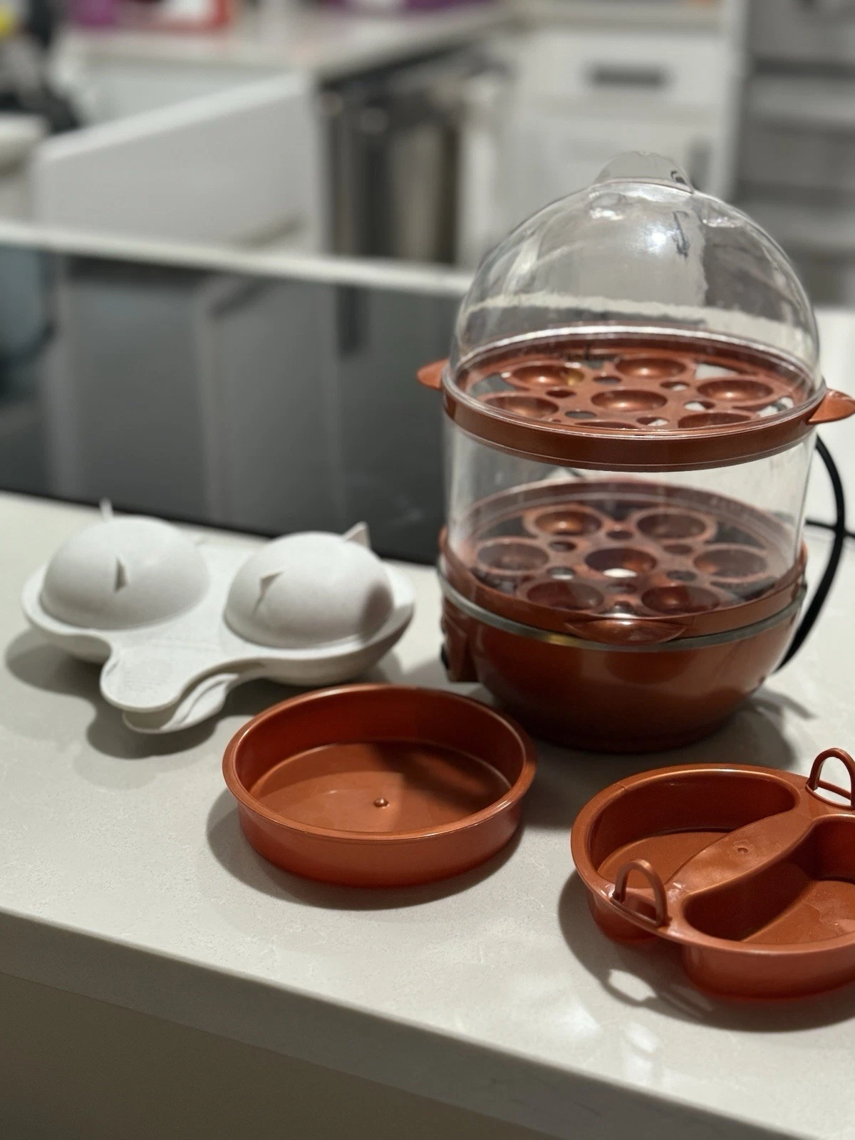 Copper Chef Egg Cooker w/ Accessories & White Microwave Egg Poacher Lot Kitchen
