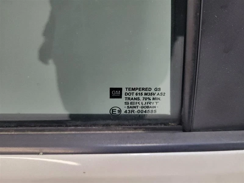 2003-2005 CADILLAC CTS Passenger Right Rear RH Side Door White Foto 3 de 4