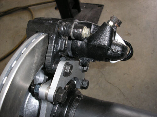 Rear Disc Brake Conversion for 65-73 Ford Mustang using 94-04 Cobra Brakes - Imagen 4 de 6