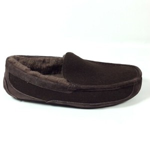 chocolate ugg slippers