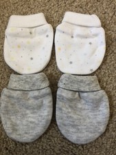 BNWOT Sample Scratch Mittens X 2 Pairs. Unisex. Age Newborn. White / Grey