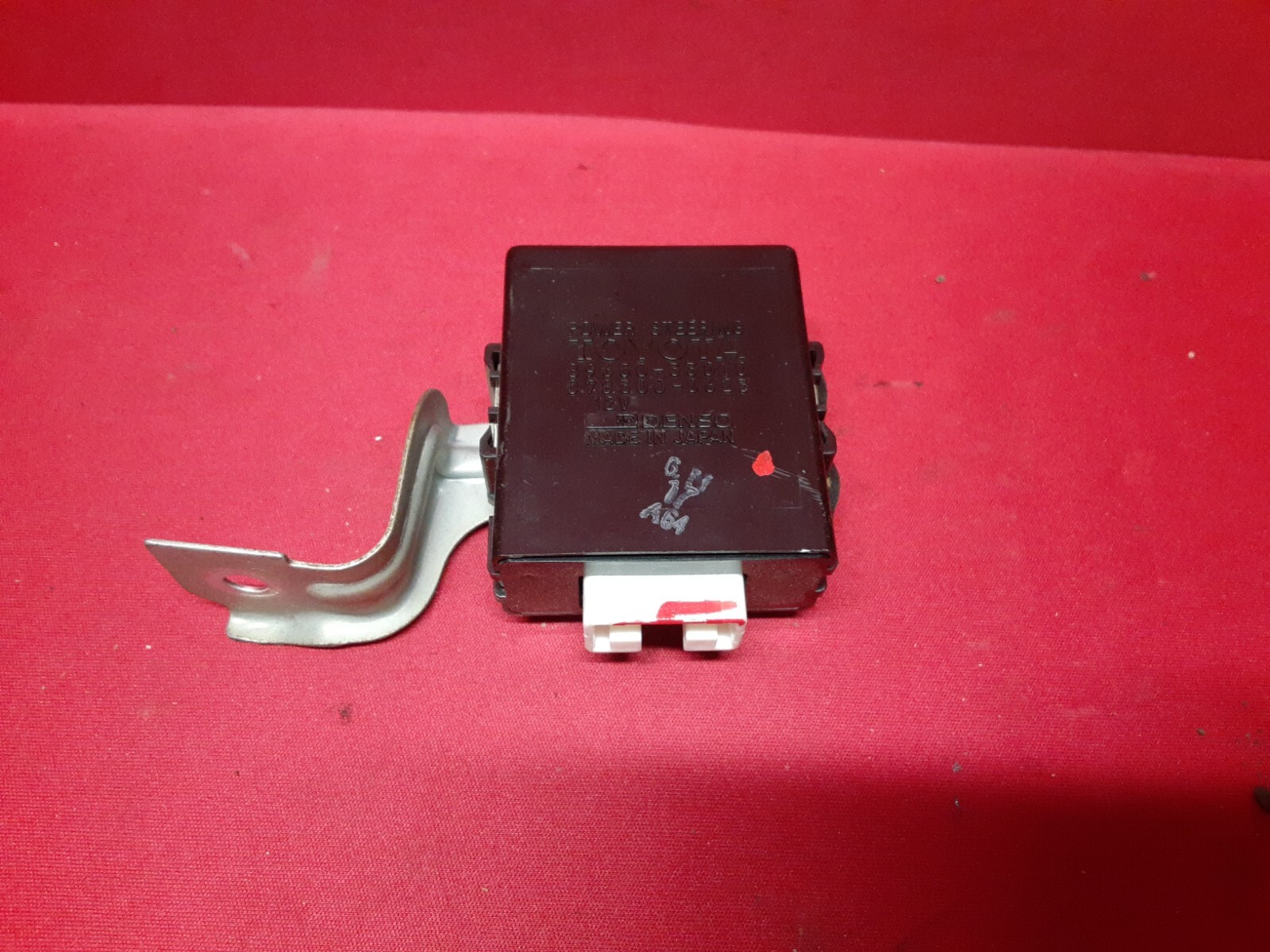 1992 1993 Lexus ES300 Power Steering Control Module Unit 89650-33010