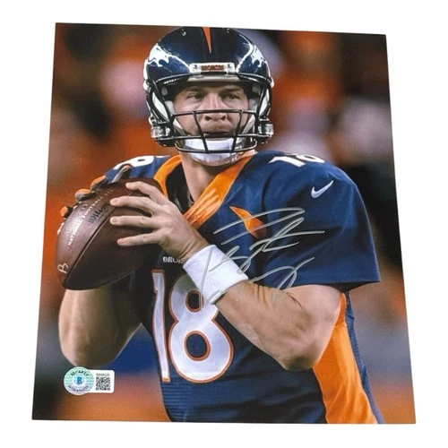 Peyton Manning Signed 8x10 Photo Beckett COA Authentic Autograph Denver Broncos