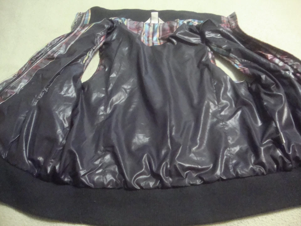 Chaleco acolchado a cuadros Christopher & Banks para mujer talla l Foto 3 de 4