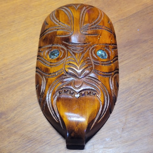 VTG Maori Rotorua New Zealand Moana Wood Carving Polynesian Shell Tiki Mask 10"