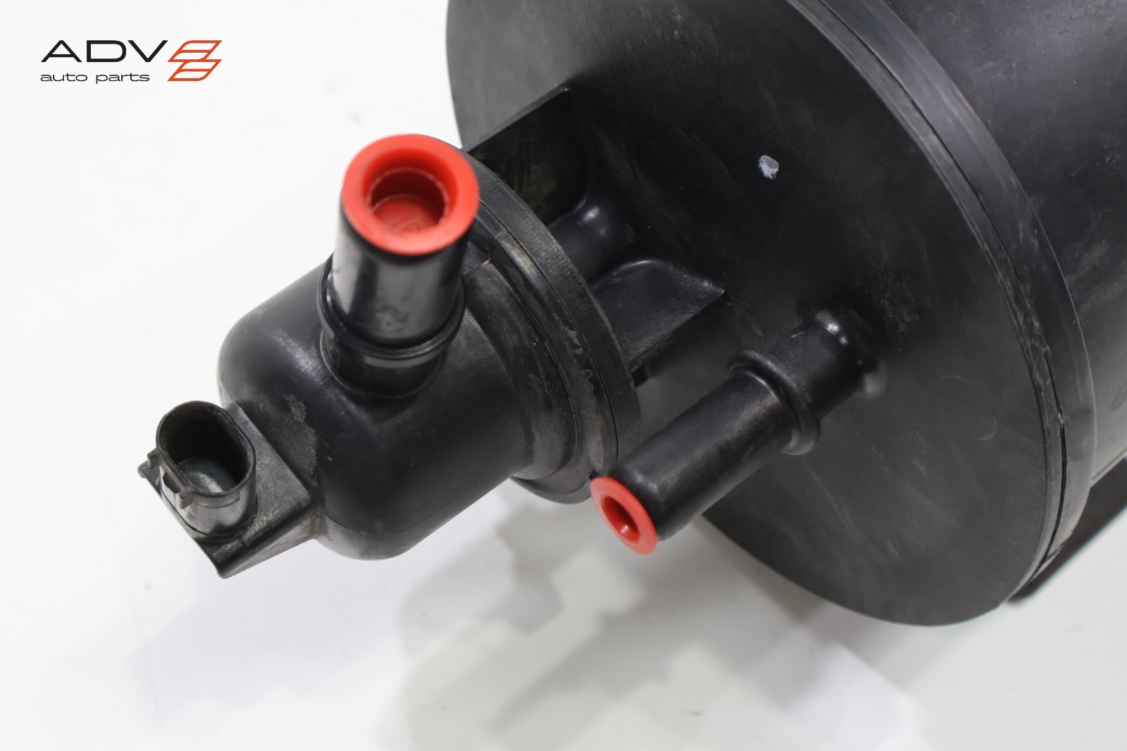 2014 - 2020 BMW i8 I12 FUEL VAPOR EVAPORATOR CHARCOAL CANISTER OEM