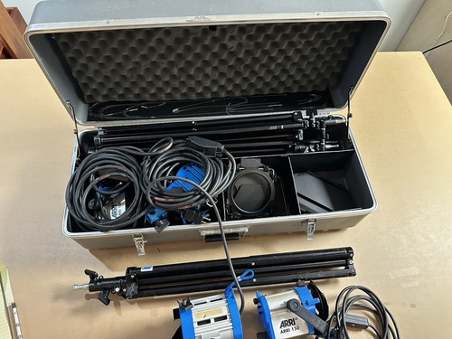 ARRI Compact Fresnel 4-Light Professional Light Kit photographer video portable