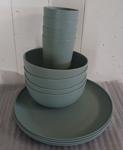 12 pcs Mainstays Plastic Dinner Plates,Cereal Bowls & Tumblers 18 oz green - Picture 2 of 24