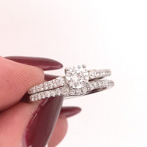 0.87ct Round Brilliant Cut Diamond Wedding Set in 14k White Gold - Foto 1 di 5