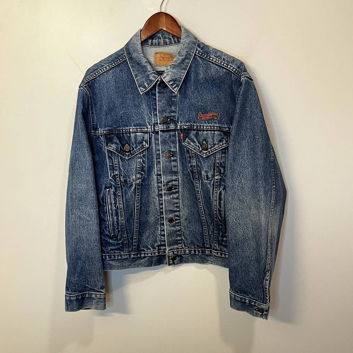 Vintage LEVIS Denim Trucker Jacket USA Size 48 70506-0217 Harley Patch Eagle