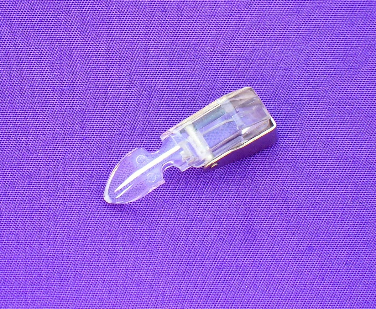 ZIP FOOT FITS SINGER SLANT NEEDLE SEWING MACHINES #171480