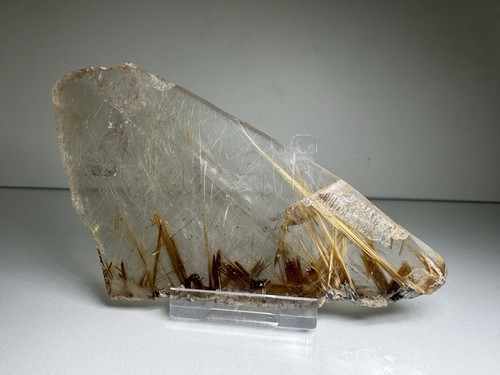 Rutilquarz Platte aus Brasilien – 85 g – goldene Rutilnadeln inkl. Ständer Rutilquarz Platte aus Brasilien – 85 g – goldene Rutilnadeln inkl. Ständer